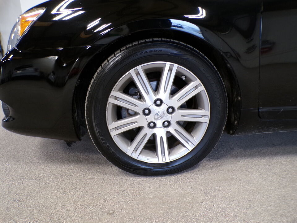 2008 Toyota Avalon  - Tom's Credit City