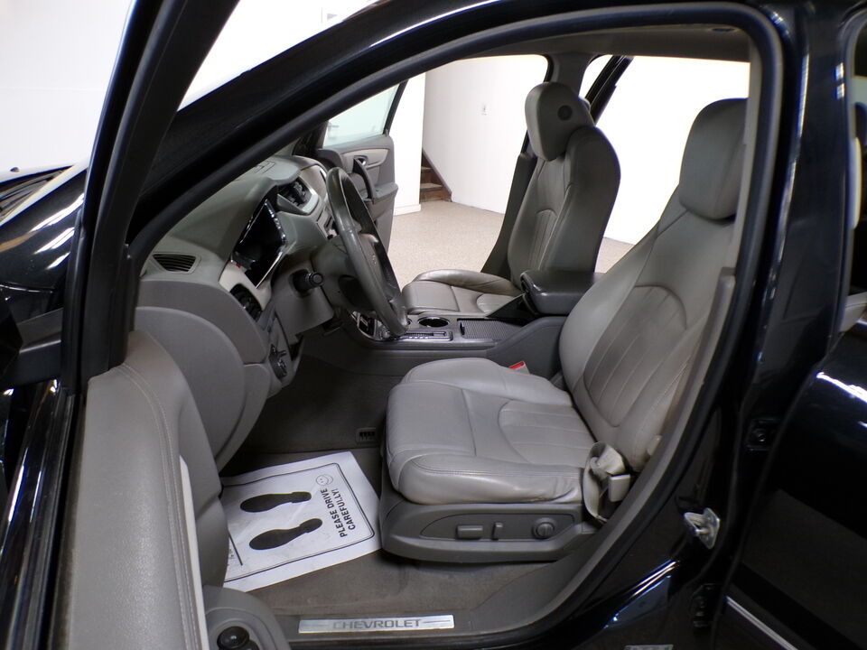 2015 Chevrolet Traverse  - Tom's Budget Cars