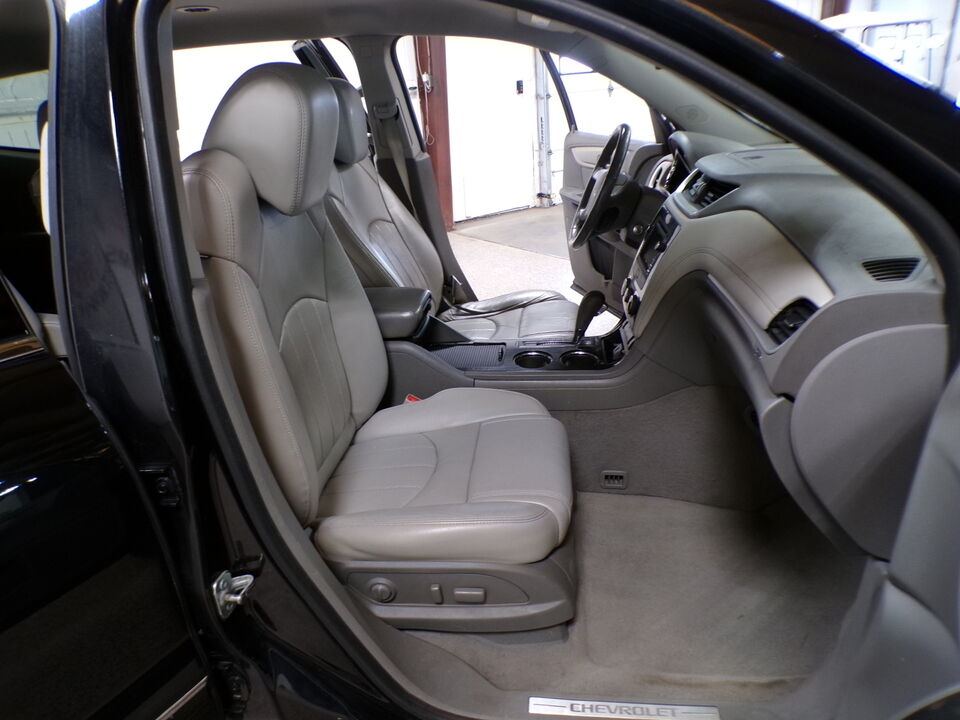 2015 Chevrolet Traverse  - Tom's Budget Cars