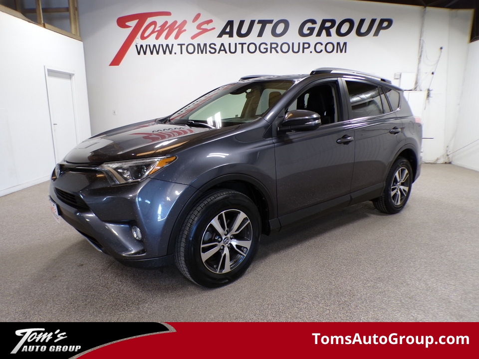 2017 Toyota RAV-4 XLE  - M98880X  - Tom's Auto Sales, Inc.