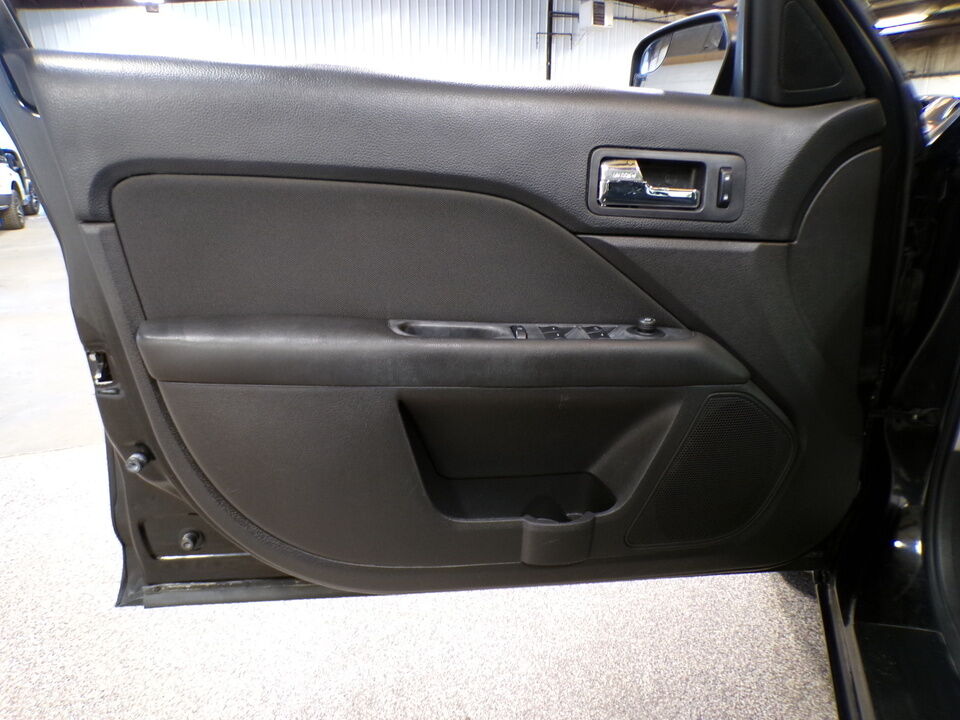 2011 Ford Fusion  - Tom's Budget Cars