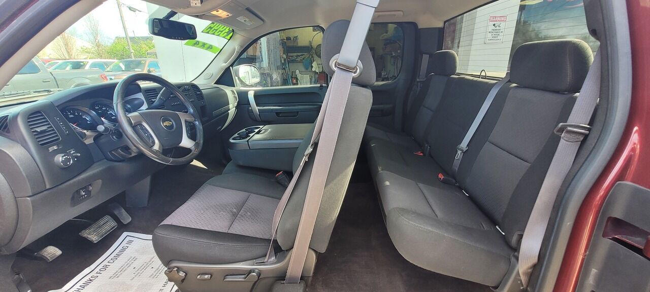2013 Chevrolet Silverado 1500  - Tom's Credit City