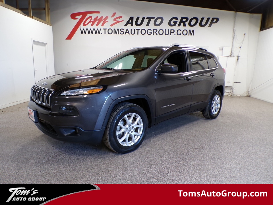 2016 Jeep Cherokee Latitude  - M83030  - Tom's Auto Group