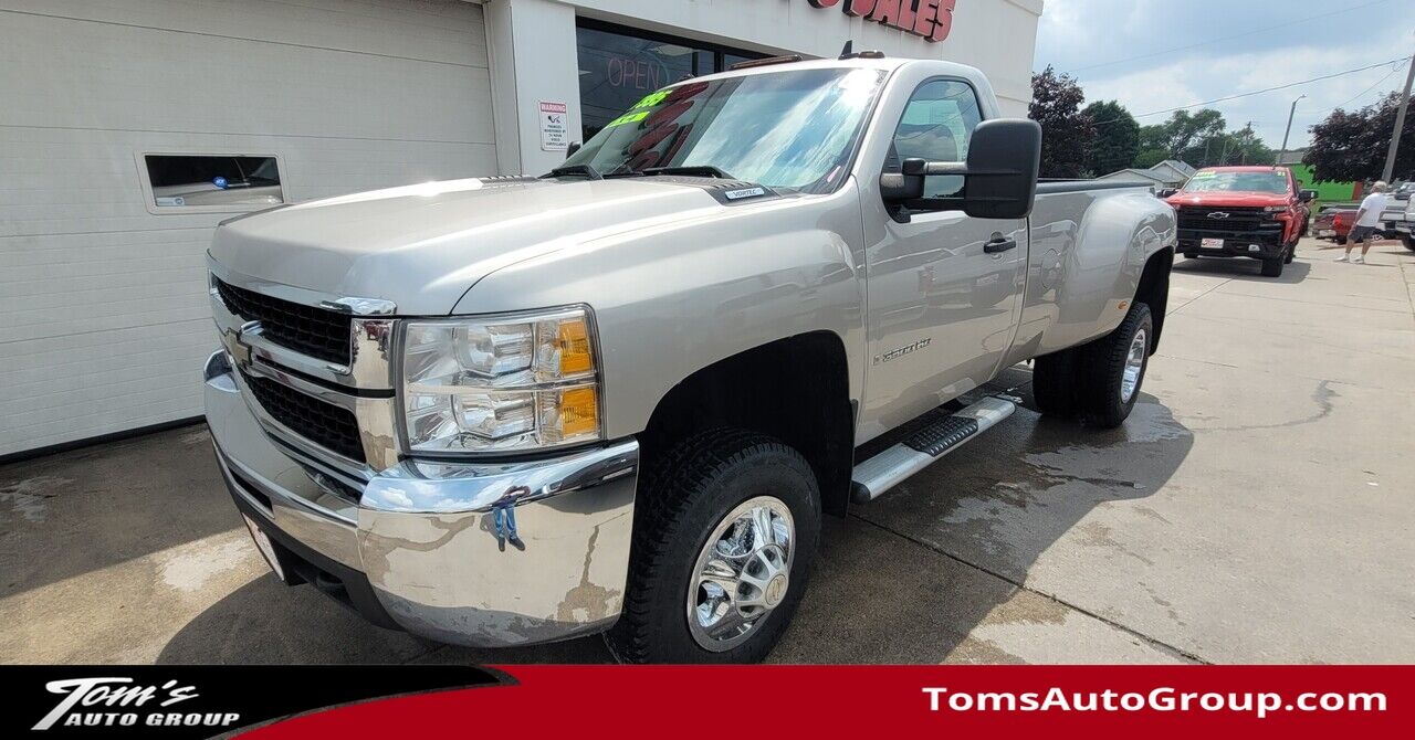 2009 Chevrolet Silverado 3500HD  - Tom's Auto Group
