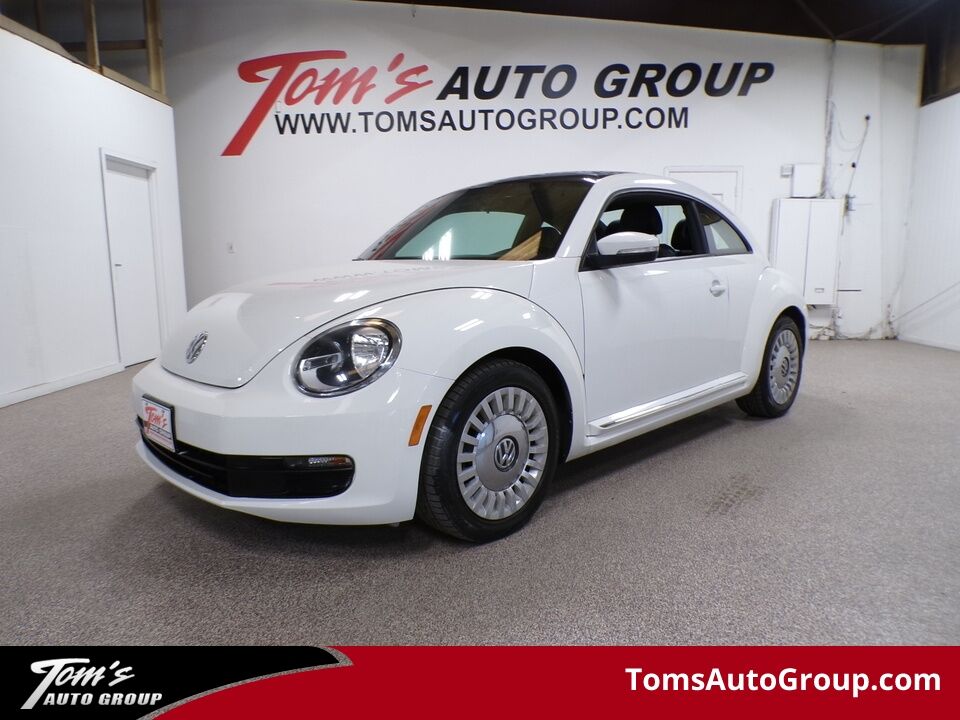 2014 Volkswagen Beetle  - Tom's Auto Sales, Inc.