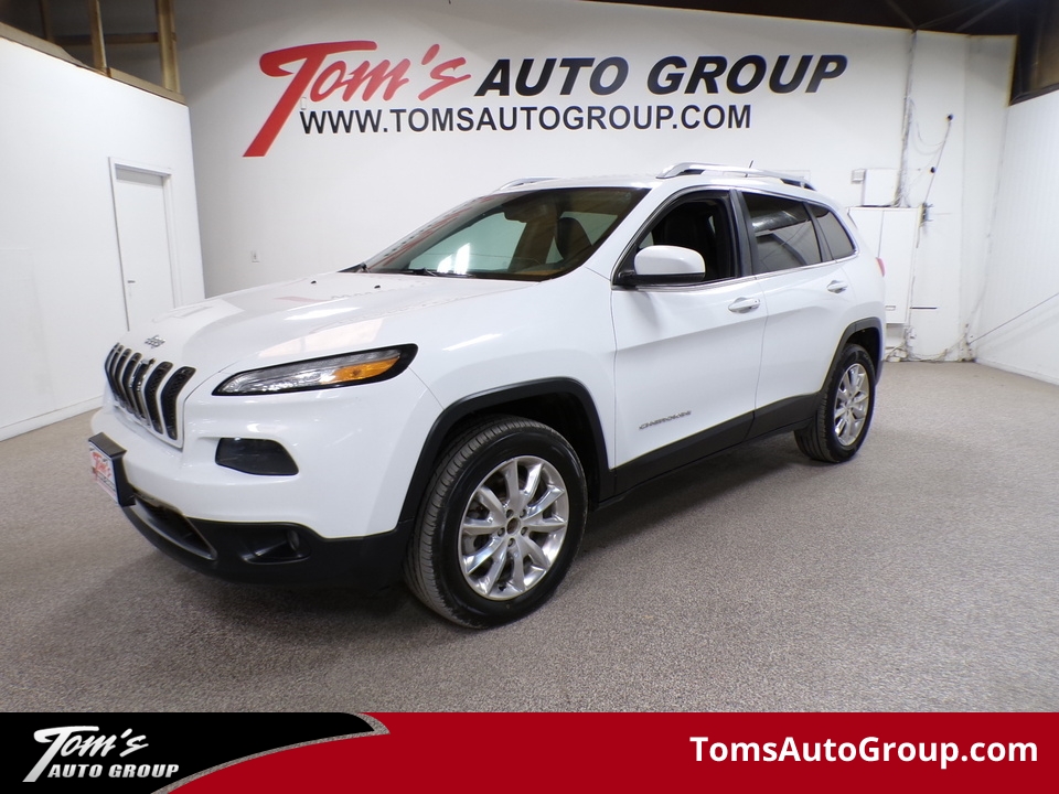 2015 Jeep Cherokee Limited  - B10967  - Tom's Auto Group