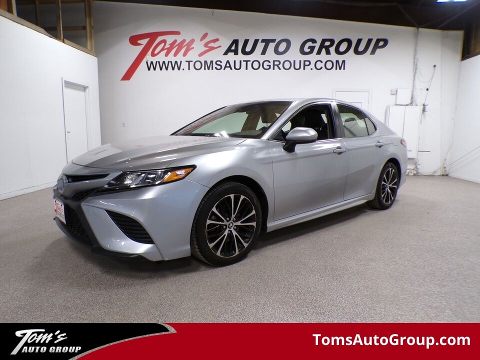 2018 Toyota Camry  - Tom's Auto Group