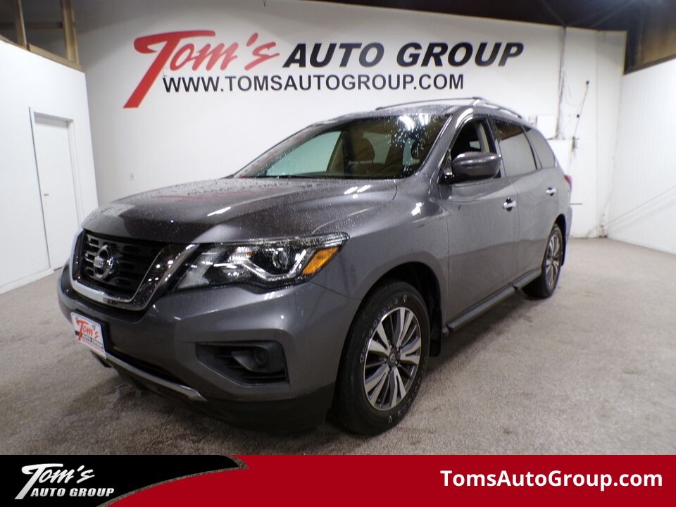 2017 Nissan Pathfinder  - Tom's Venta De Auto