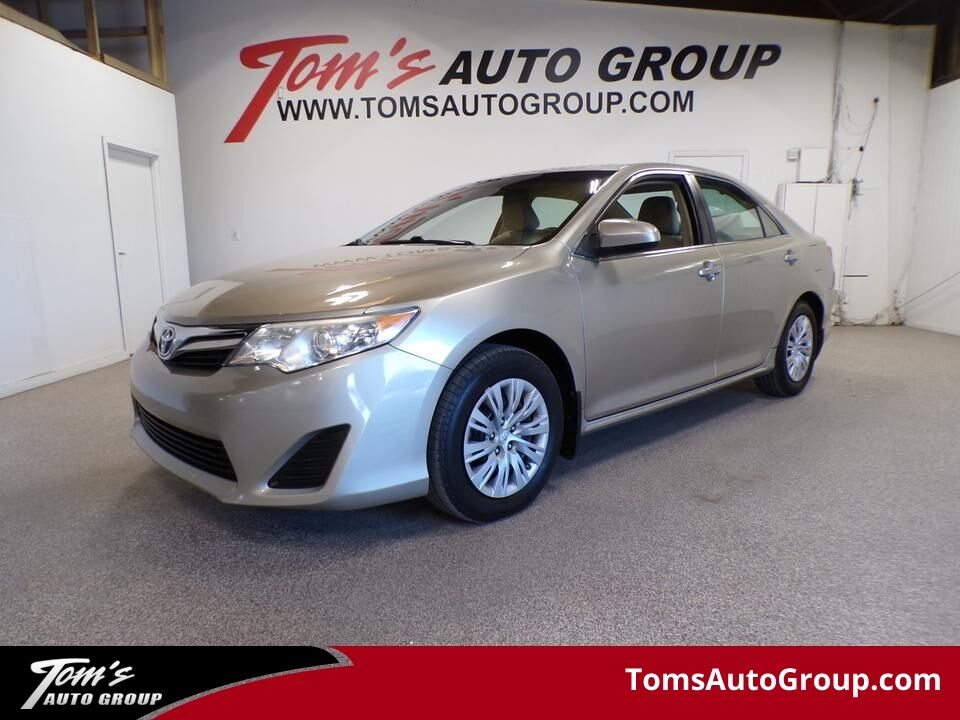 2014 Toyota Camry  - Tom's Credit City