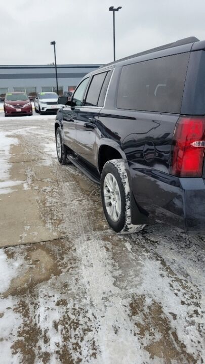 2020 Chevrolet Suburban  - Tom's Budget Cars