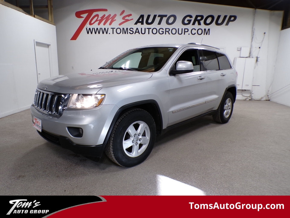 2011 Jeep Grand Cherokee Laredo  - M32890C  - Tom's Auto Sales, Inc.