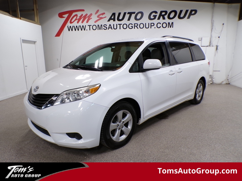 2011 Toyota Sienna LE  - M90312  - Tom's Auto Group