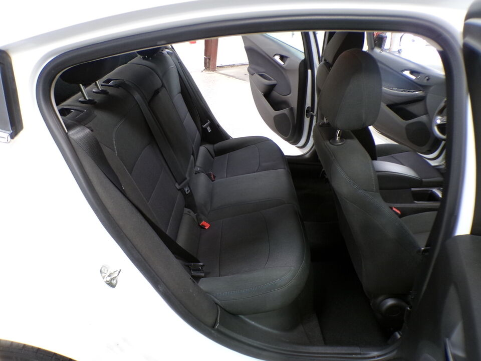 2018 Chevrolet Cruze  - Tom's Auto Sales, Inc.