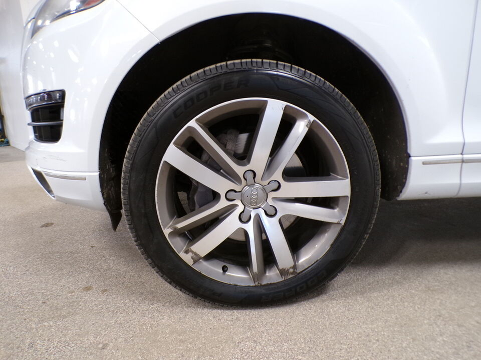 2015 Audi Q7  - Tom's Credit City