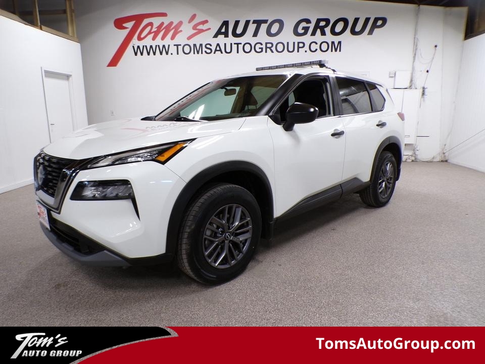 2022 Nissan Rogue S  - N09913L  - Tom's Auto Group