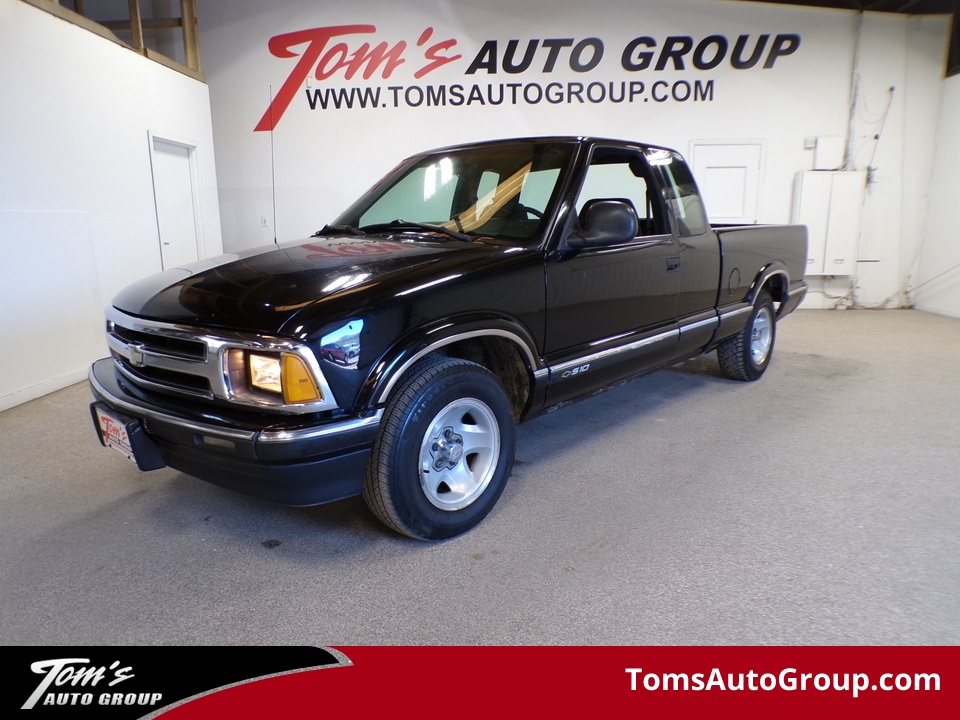 1997 Chevrolet S10 LS  - B97142L  - Tom's Auto Group