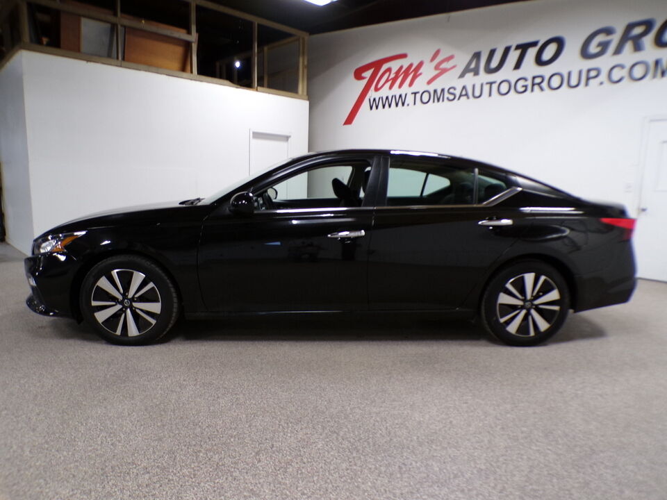2021 Nissan Altima  - Tom's Credit City