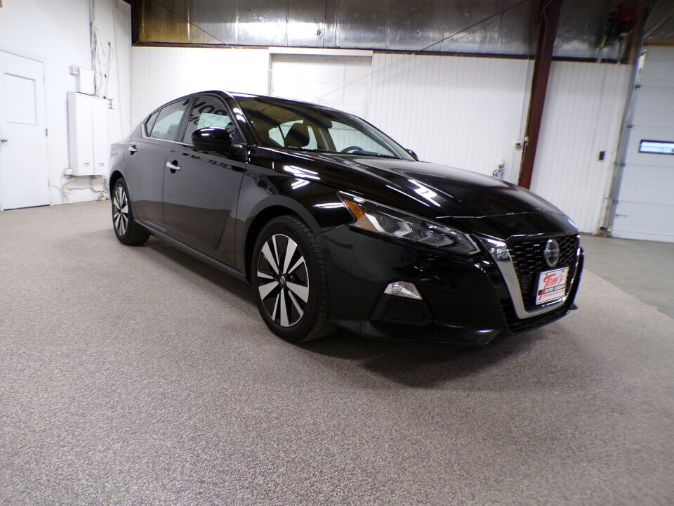 2021 Nissan Altima  - Tom's Credit City