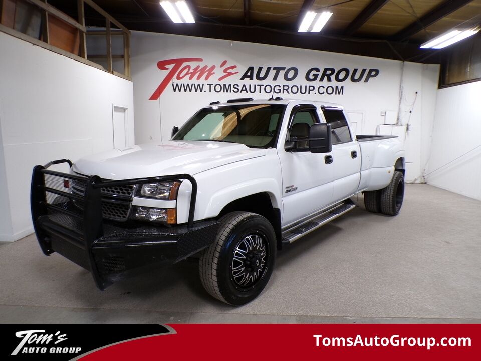 2005 Chevrolet Silverado 3500  - Tom's Auto Sales, Inc.