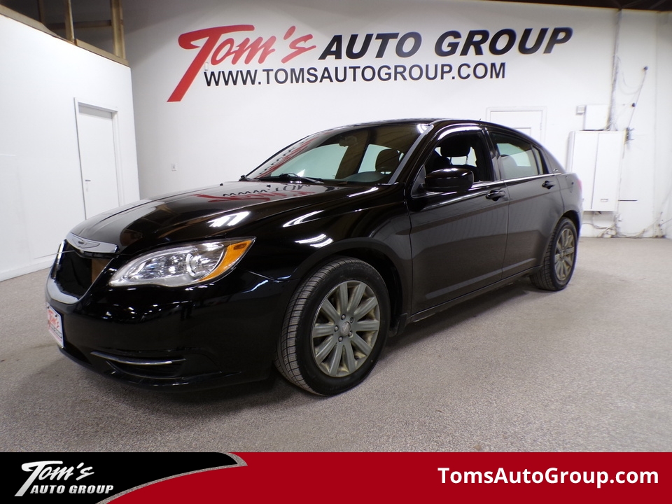 2014 Chrysler 200 Touring  - B15045L  - Tom's Auto Group