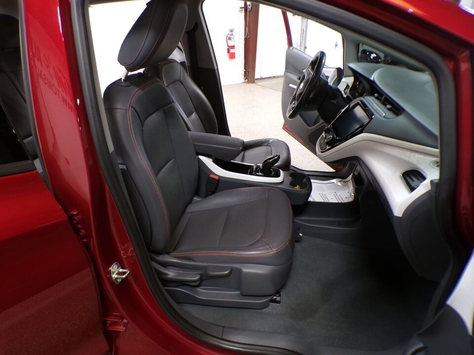 2017 Chevrolet Bolt EV  - Tom's Credit City