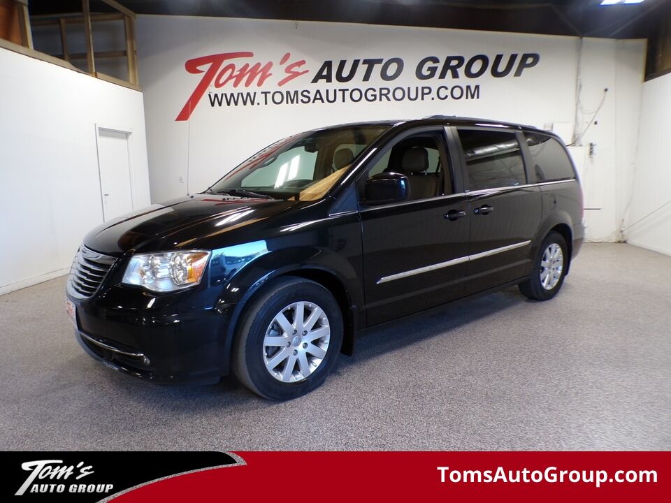 2014 Chrysler Town & Country  - Tom's Auto Group