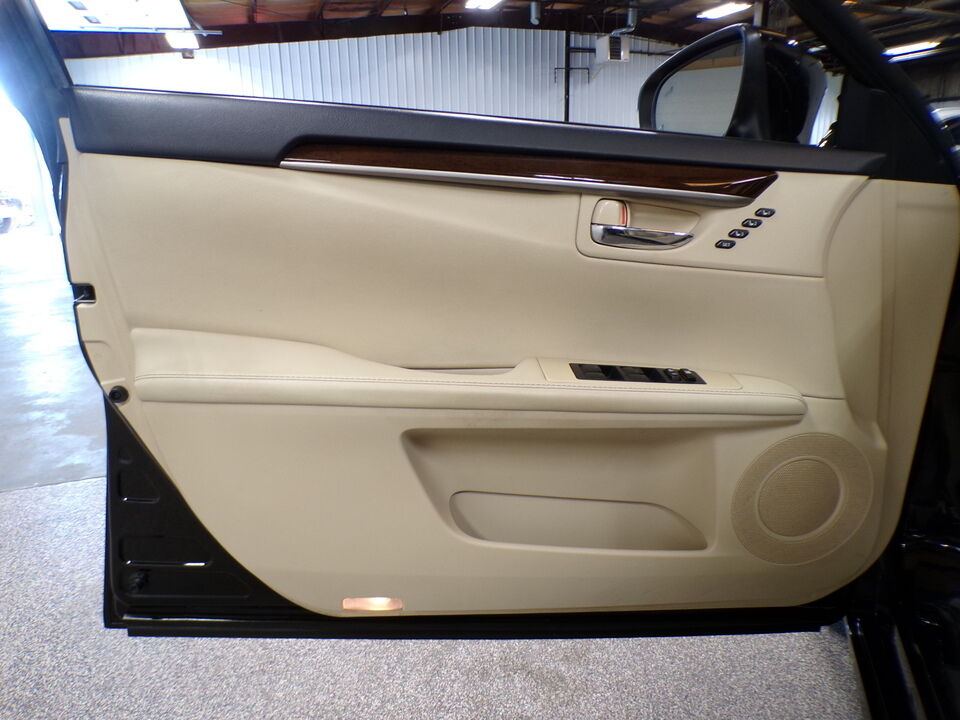 2013 Lexus ES 350  - Tom's Credit City