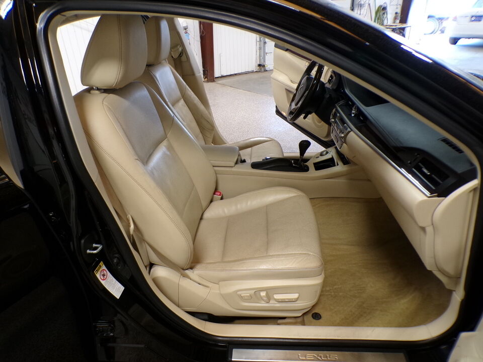 2013 Lexus ES 350  - Tom's Credit City