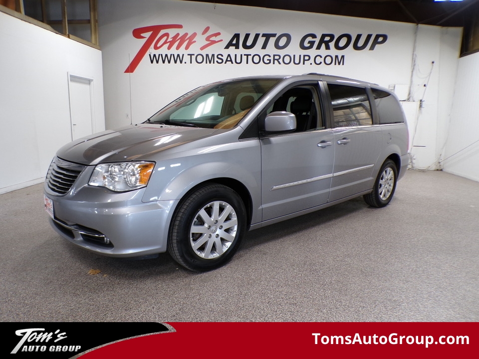 2016 Chrysler Town & Country Touring  - S07436  - Tom's Auto Group