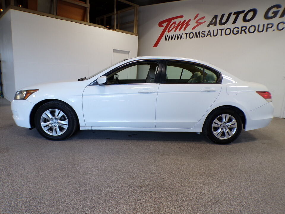 2009 Honda Accord  - Tom's Budget Cars