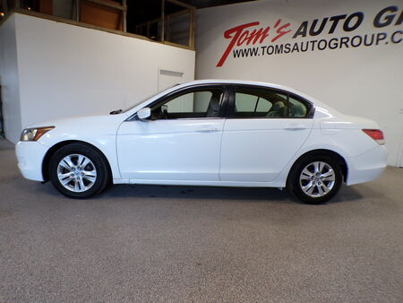 2009 Honda Accord  - Tom's Budget Cars