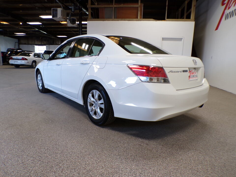 2009 Honda Accord  - Tom's Budget Cars