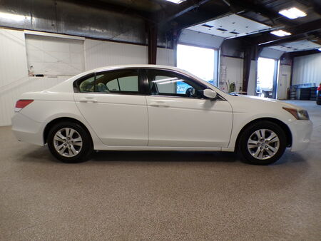2009 Honda Accord  - Tom's Budget Cars
