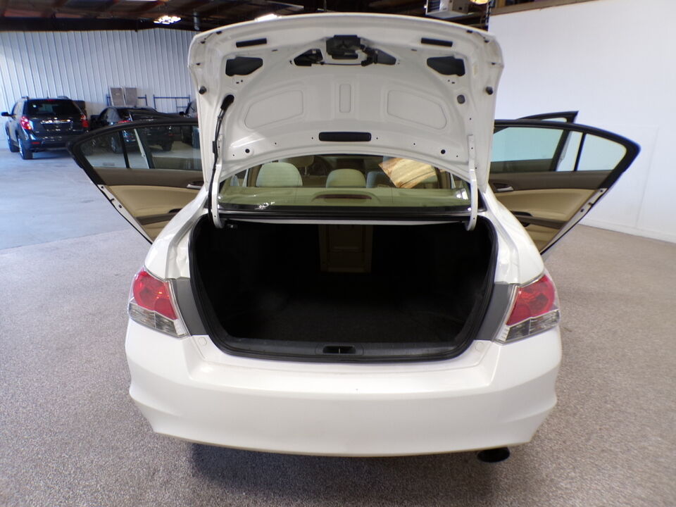 2009 Honda Accord  - Tom's Budget Cars