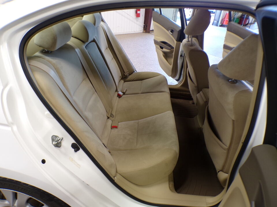 2009 Honda Accord  - Tom's Budget Cars