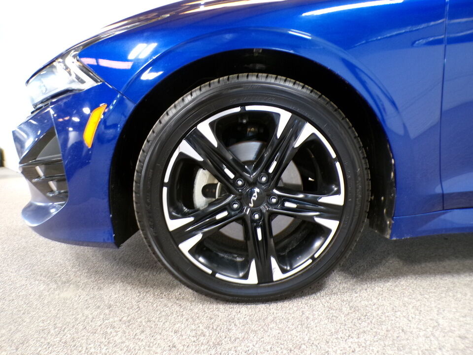 2022 Kia K5  - Tom's Budget Cars