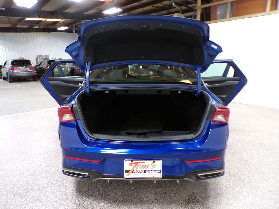 2022 Kia K5  - Tom's Budget Cars