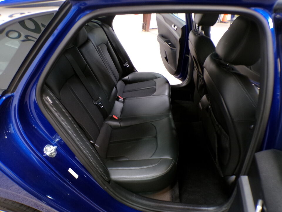 2022 Kia K5  - Tom's Budget Cars