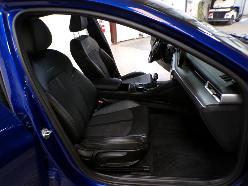 2022 Kia K5  - Tom's Budget Cars