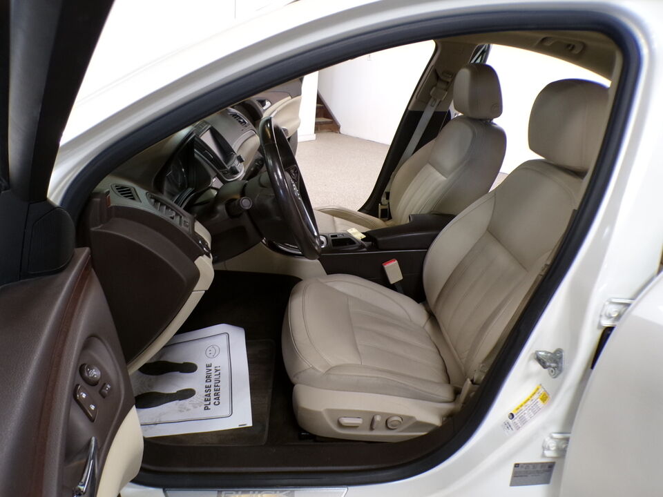 2014 Buick Regal  - Tom's Auto Sales, Inc.