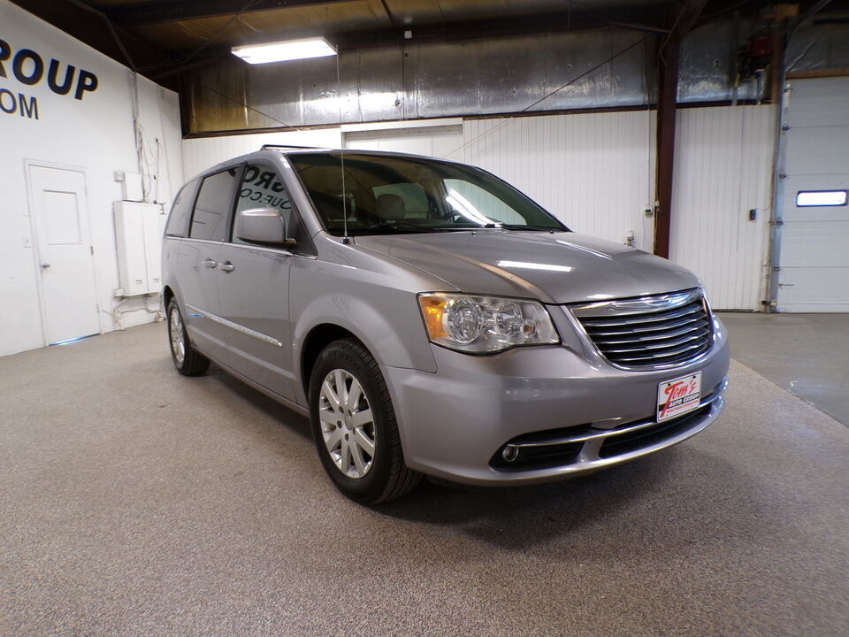 2014 Chrysler Town & Country  - Tom's Credit City
