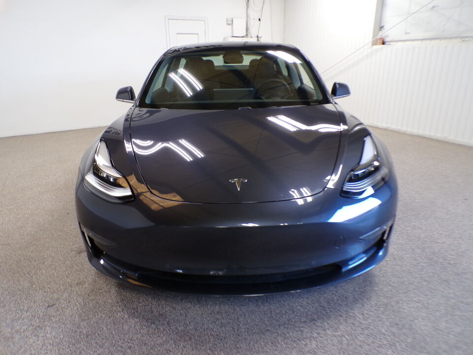 2020 Tesla Model 3  - Tom's Credit City