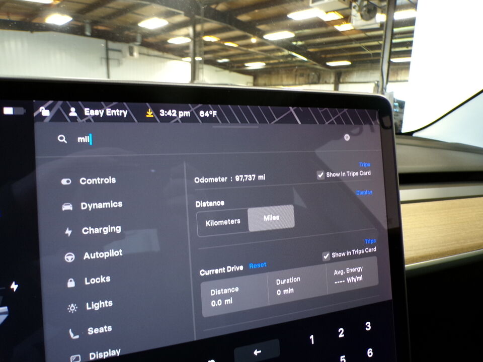 2020 Tesla Model 3  - Tom's Credit City