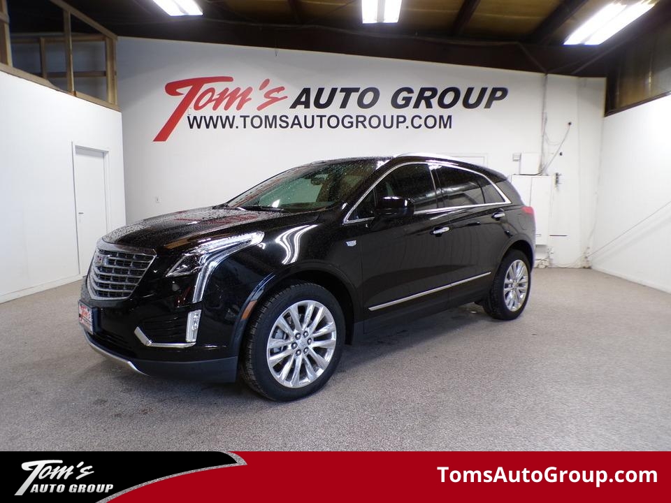 2017 Cadillac XT5 Platinum  - W18742L  - Toms Auto Sales West