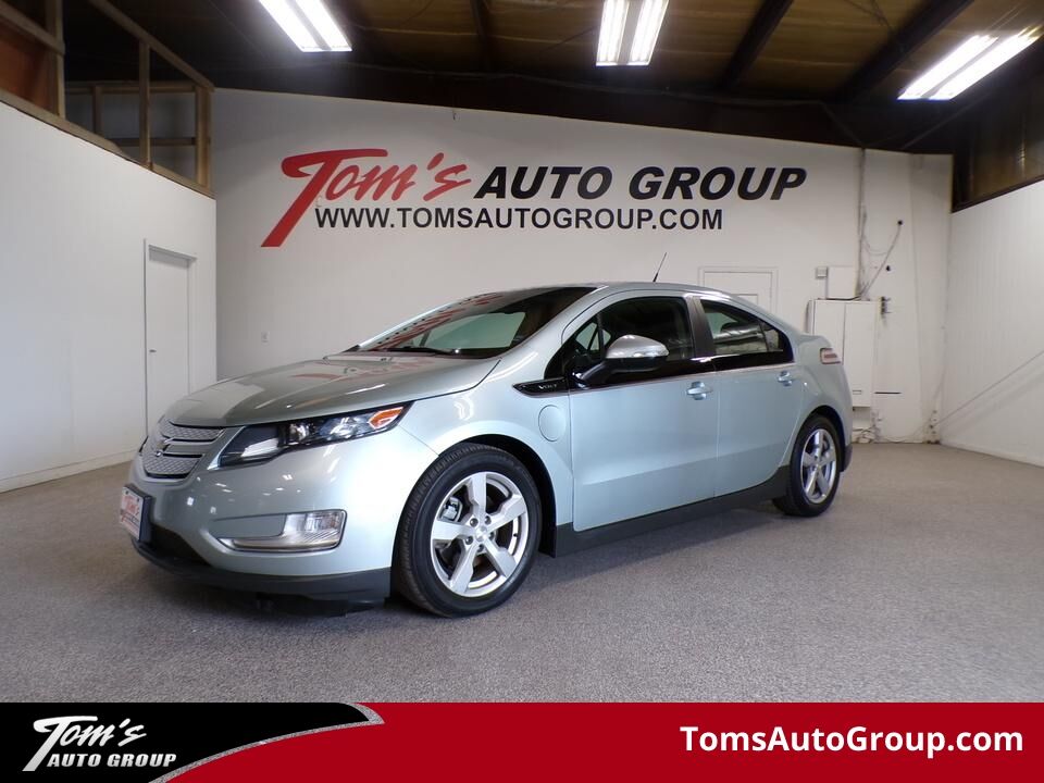 2013 Chevrolet Volt  - Tom's Auto Group