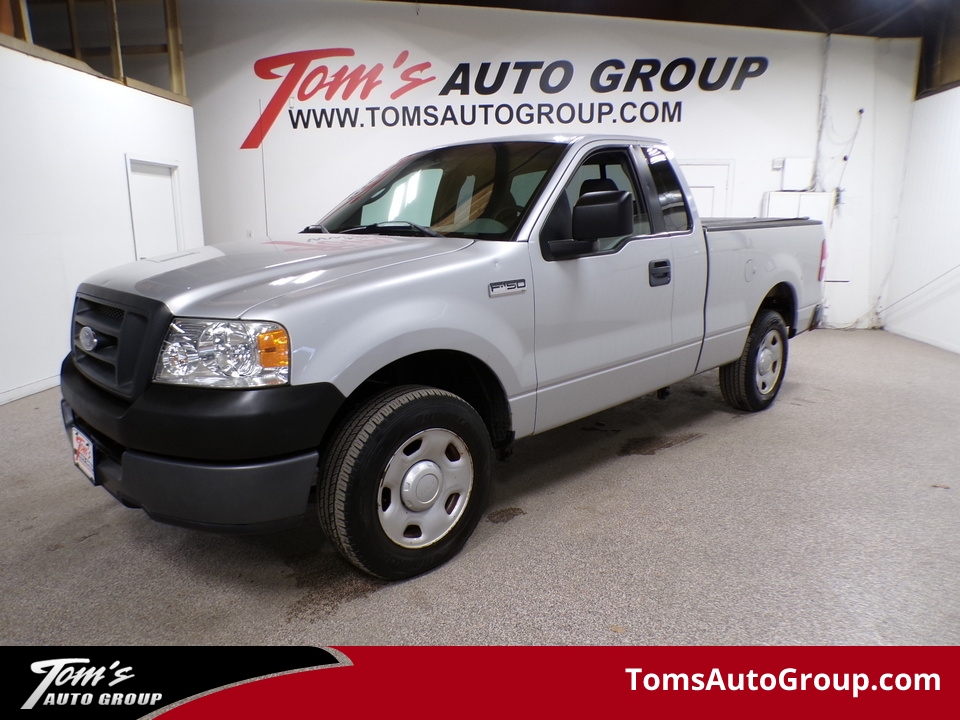 2005 Ford F-150 XL  - T33596L  - Tom's Truck