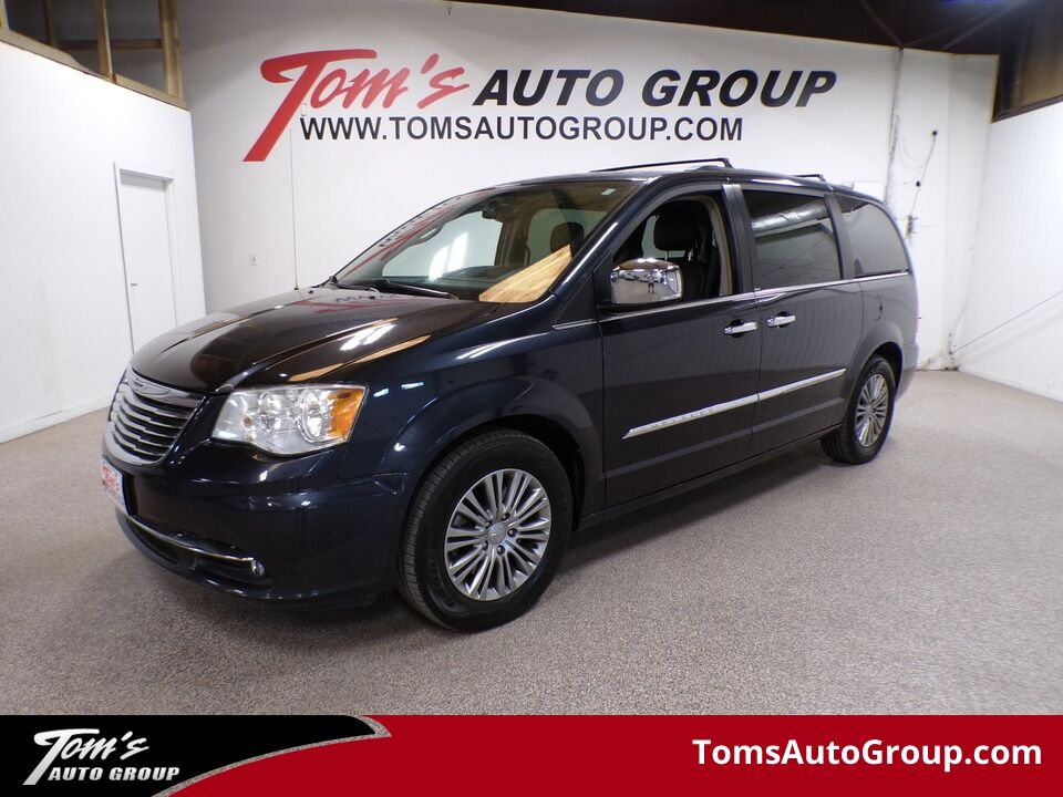 2014 Chrysler Town & Country  - Tom's Budget Cars
