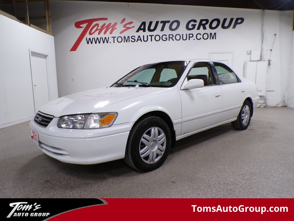 2000 Toyota Camry CE  - B51492L  - Tom's Budget Cars