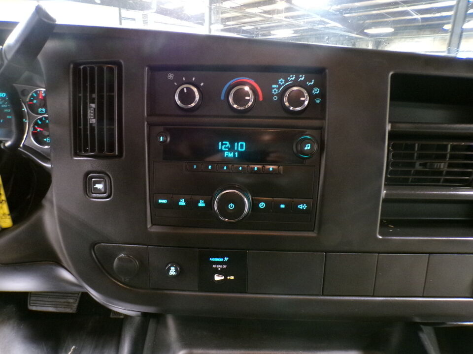 2014 GMC Savana Cargo Van  - Tom's Credit City