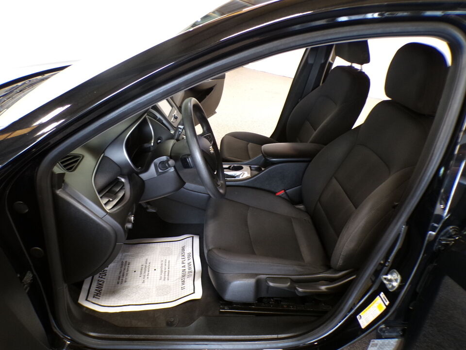 2018 Chevrolet Malibu  - Tom's Credit City